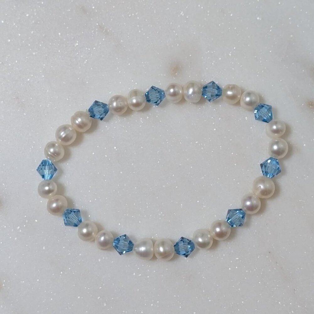 Nostalgia Swarovski with Pearls Hippie Modern
